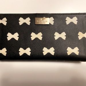 Kate Spade Bow Wallet